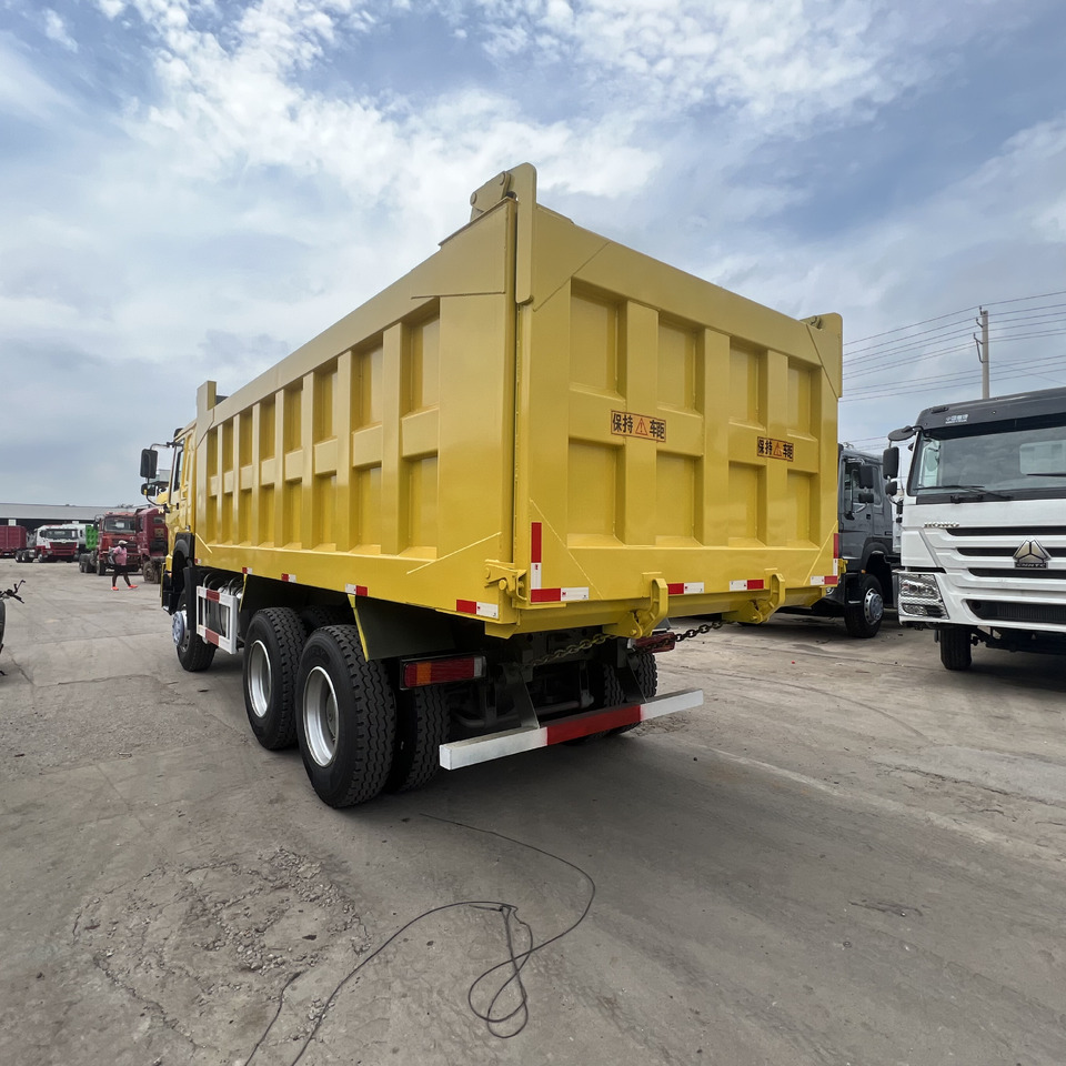 Sinotruk HOWO 371 - Mini istovarivač: slika Sinotruk HOWO 371 - Mini istovarivač Sinotruk HOWO 371 - Mini istovarivač: slika Sinotruk HOWO 371 - Mini istovarivač