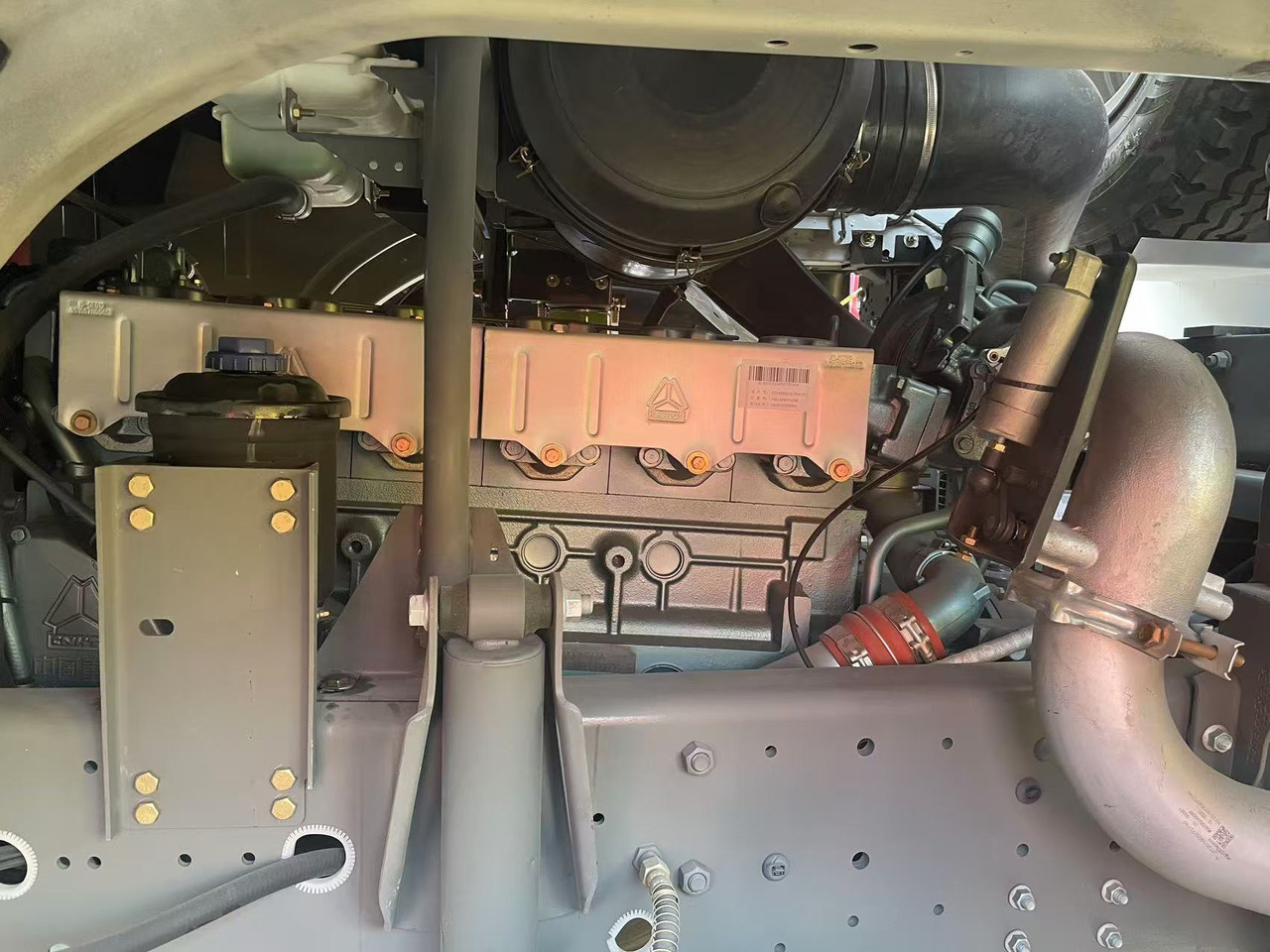 Sinotruk HOWO 371 brand new 6*4 Dump truck - Kiper: slika Sinotruk HOWO 371 brand new 6*4 Dump truck - Kiper Sinotruk HOWO 371 brand new 6*4 Dump truck - Kiper: slika Sinotruk HOWO 371 brand new 6*4 Dump truck - Kiper