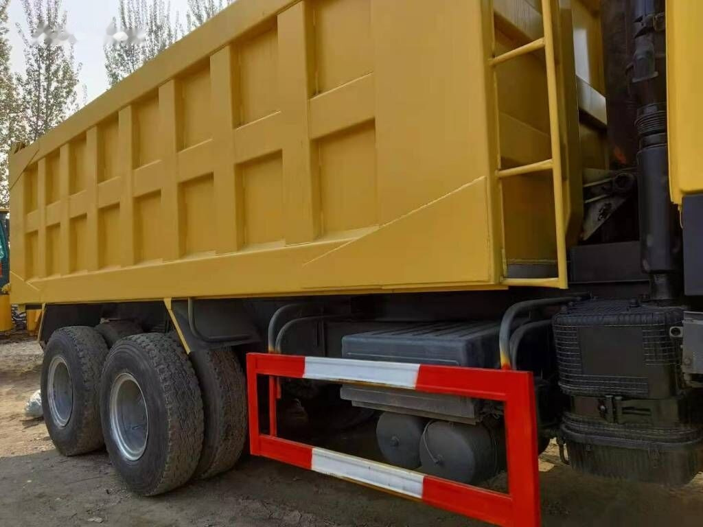 Sinotruk HOWO 6*4 Dump truck - Kiper: slika Sinotruk HOWO 6*4 Dump truck - Kiper Sinotruk HOWO 6*4 Dump truck - Kiper: slika Sinotruk HOWO 6*4 Dump truck - Kiper