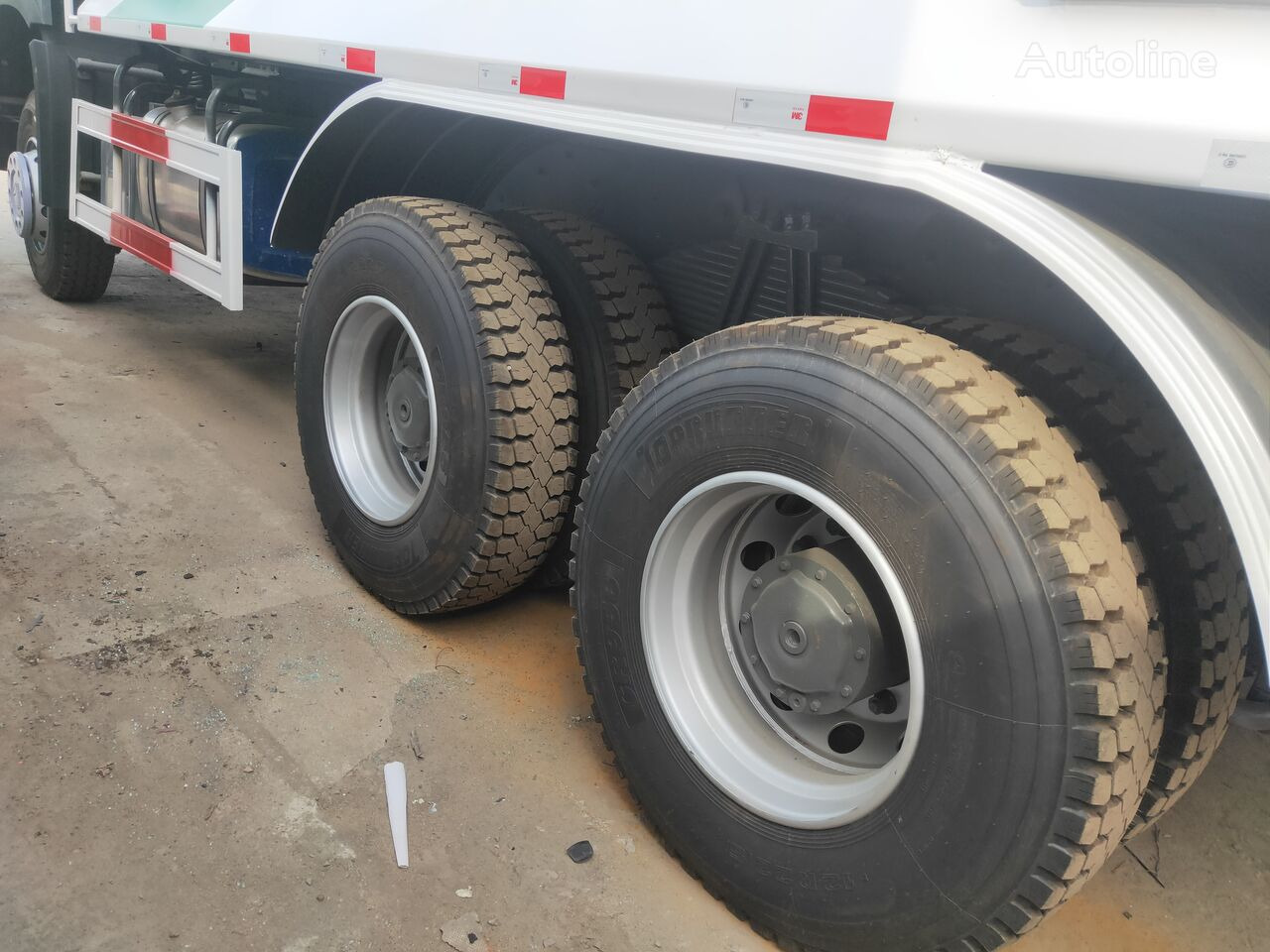 Sinotruk HOWO 6*4 Dump truck - Kiper: slika Sinotruk HOWO 6*4 Dump truck - Kiper Sinotruk HOWO 6*4 Dump truck - Kiper: slika Sinotruk HOWO 6*4 Dump truck - Kiper