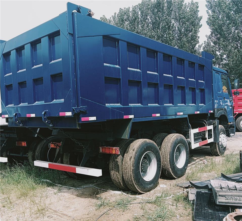 Sinotruk HOWO 6*4 Dump truck - Kiper: slika Sinotruk HOWO 6*4 Dump truck - Kiper Sinotruk HOWO 6*4 Dump truck - Kiper: slika Sinotruk HOWO 6*4 Dump truck - Kiper