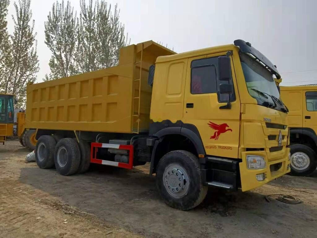 Sinotruk HOWO 6*4 Dump truck - Kiper: slika Sinotruk HOWO 6*4 Dump truck - Kiper Sinotruk HOWO 6*4 Dump truck - Kiper: slika Sinotruk HOWO 6*4 Dump truck - Kiper