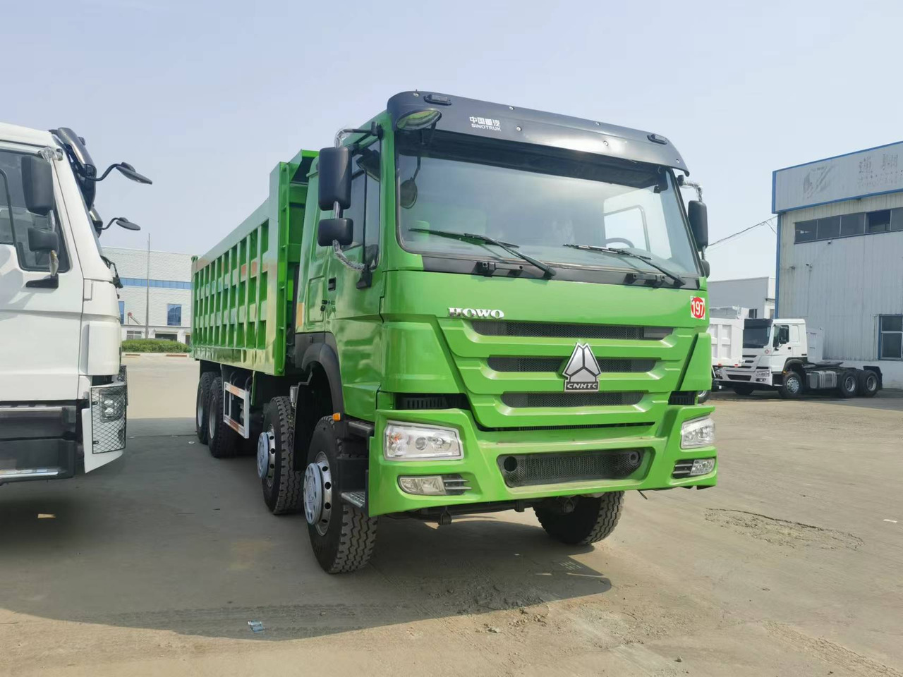 Kiper Sinotruk HOWO 8*4 Dump truck: slika Kiper Sinotruk HOWO 8*4 Dump truck