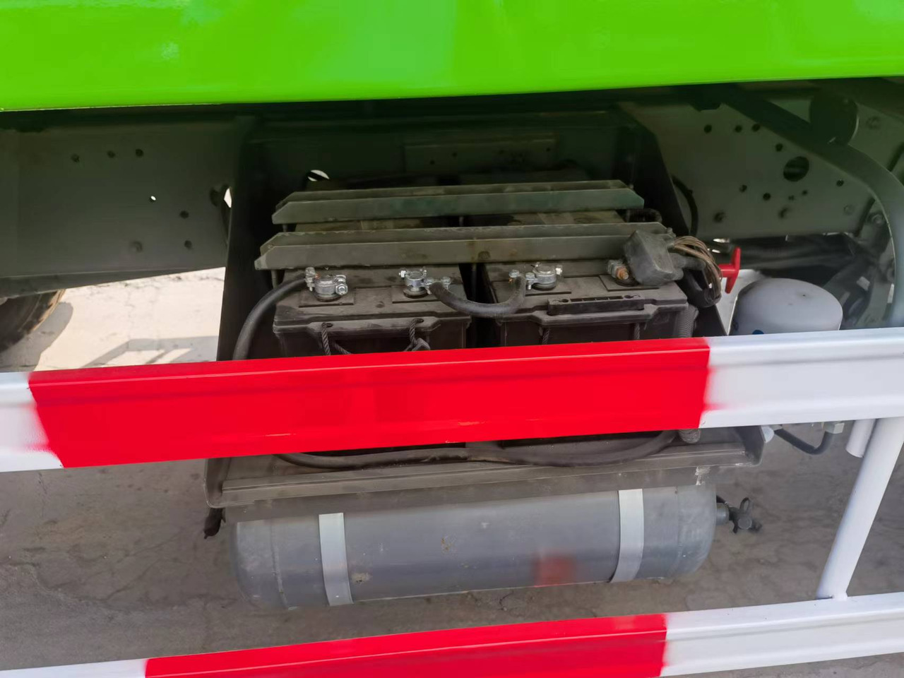 Sinotruk HOWO 8*4 Dump truck - Kiper: slika Sinotruk HOWO 8*4 Dump truck - Kiper Sinotruk HOWO 8*4 Dump truck - Kiper: slika Sinotruk HOWO 8*4 Dump truck - Kiper