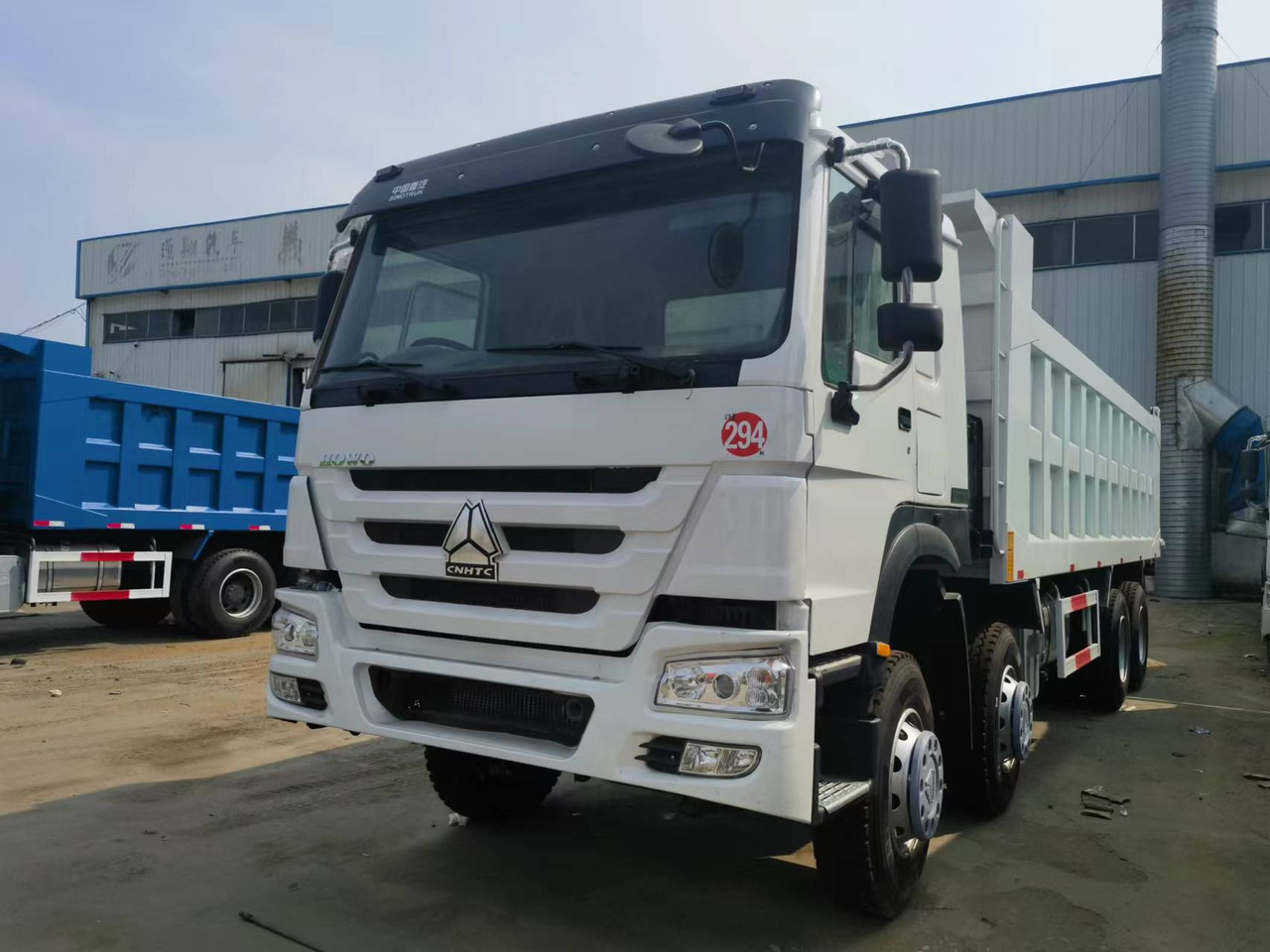 Sinotruk HOWO 8*4 Dump truck - Kiper: slika Sinotruk HOWO 8*4 Dump truck - Kiper Sinotruk HOWO 8*4 Dump truck - Kiper: slika Sinotruk HOWO 8*4 Dump truck - Kiper