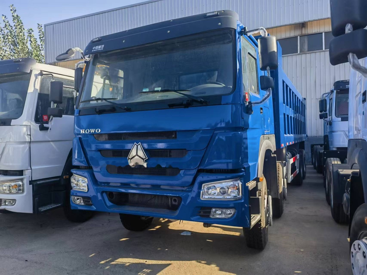 Sinotruk HOWO 8*4 Dump truck - Kiper: slika Sinotruk HOWO 8*4 Dump truck - Kiper Sinotruk HOWO 8*4 Dump truck - Kiper: slika Sinotruk HOWO 8*4 Dump truck - Kiper