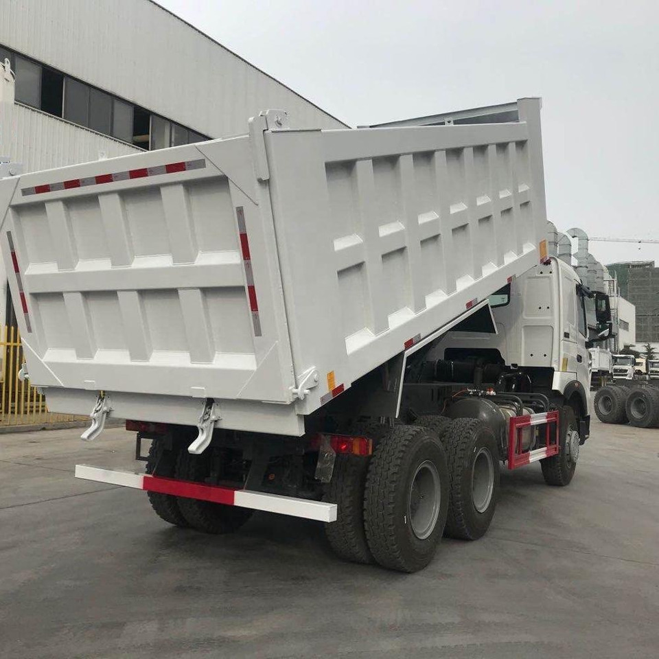 Sinotruk HOWO A7 - Mini istovarivač: slika Sinotruk HOWO A7 - Mini istovarivač Sinotruk HOWO A7 - Mini istovarivač: slika Sinotruk HOWO A7 - Mini istovarivač