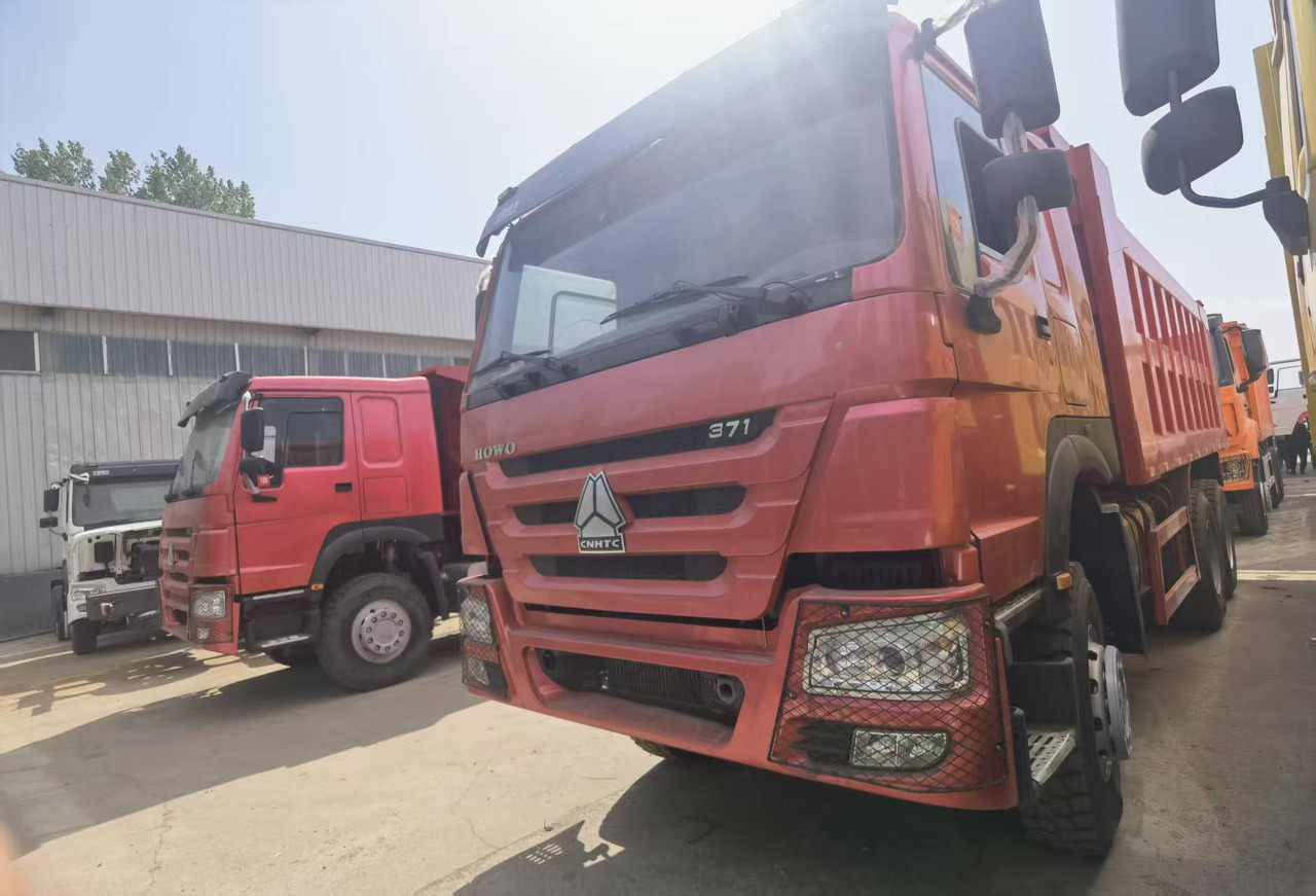 Sinotruk HOWO371Dump truck - Kiper: slika Sinotruk HOWO371Dump truck - Kiper Sinotruk HOWO371Dump truck - Kiper: slika Sinotruk HOWO371Dump truck - Kiper