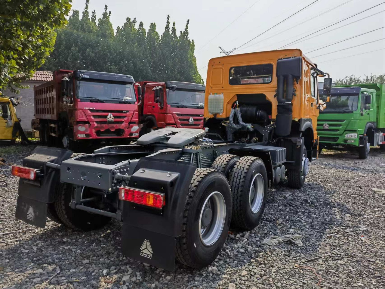 Sinotruk HOWO 371 Tractor - Tegljač: slika Sinotruk HOWO 371 Tractor - Tegljač Sinotruk HOWO 371 Tractor - Tegljač: slika Sinotruk HOWO 371 Tractor - Tegljač