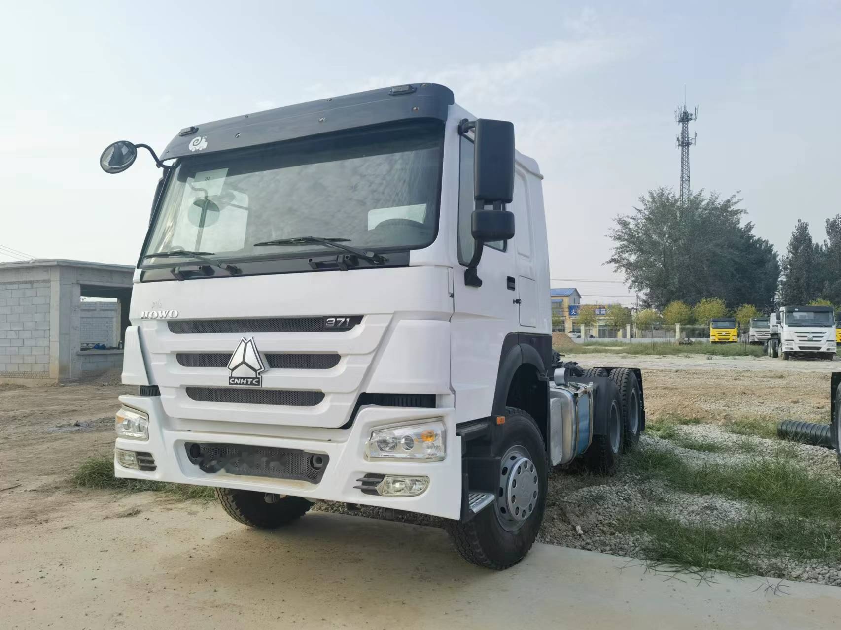 Sinotruk HOWO 371 Tractor - Tegljač: slika Sinotruk HOWO 371 Tractor - Tegljač Sinotruk HOWO 371 Tractor - Tegljač: slika Sinotruk HOWO 371 Tractor - Tegljač