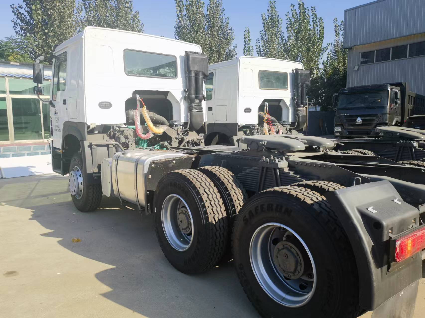 Sinotruk HOWO 371 Tractor - Tegljač: slika Sinotruk HOWO 371 Tractor - Tegljač Sinotruk HOWO 371 Tractor - Tegljač: slika Sinotruk HOWO 371 Tractor - Tegljač