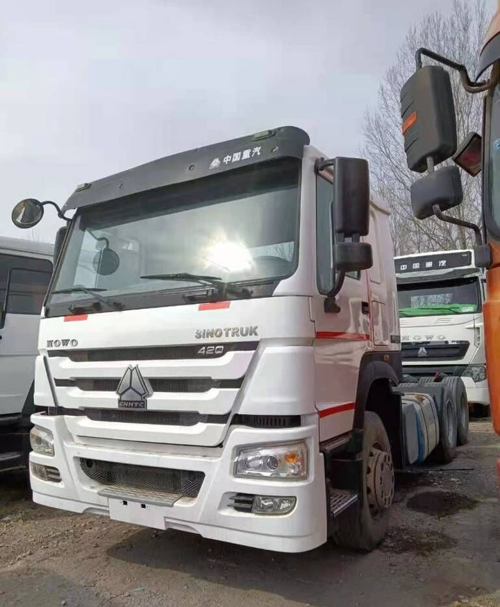 Sinotruk HOWO 420 Tractor - Tegljač: slika Sinotruk HOWO 420 Tractor - Tegljač Sinotruk HOWO 420 Tractor - Tegljač: slika Sinotruk HOWO 420 Tractor - Tegljač