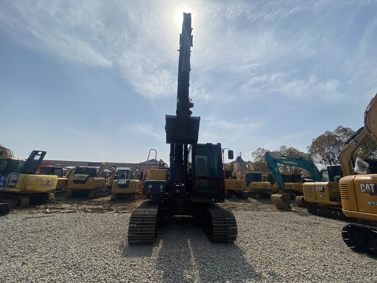 VOLVO EC140 - Bager: slika VOLVO EC140 - Bager VOLVO EC140 - Bager: slika VOLVO EC140 - Bager