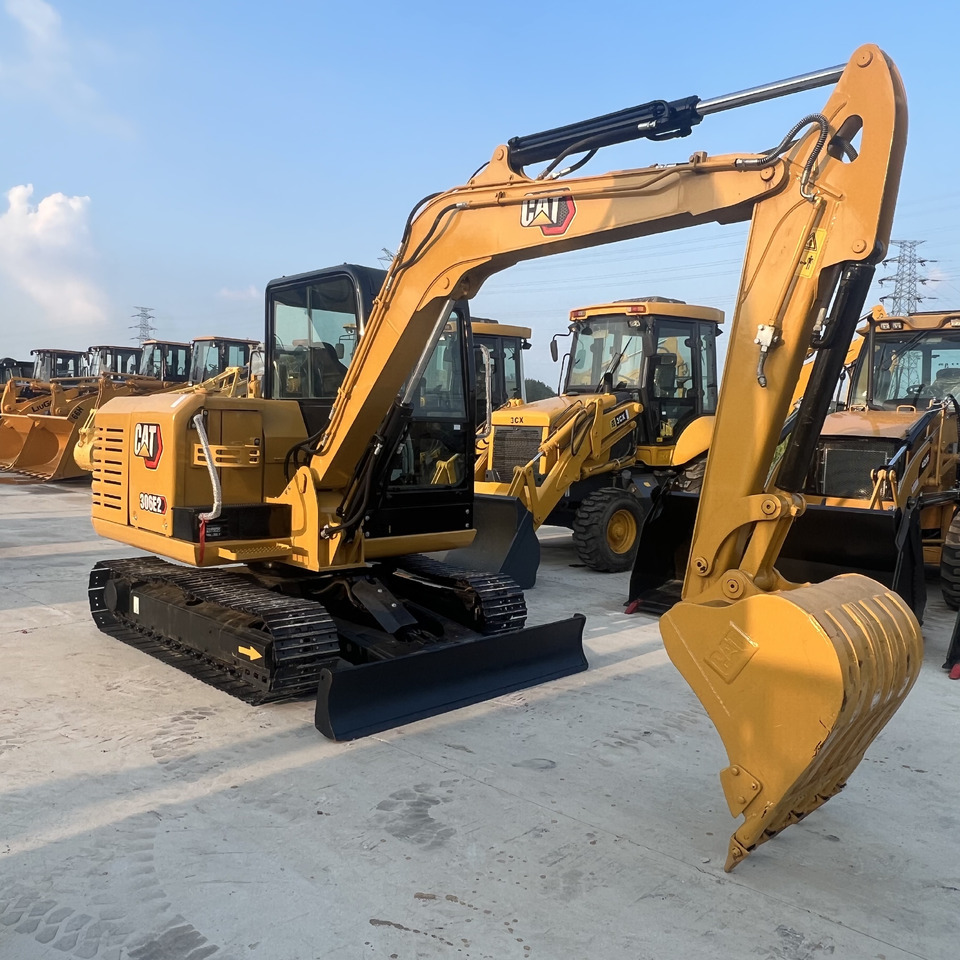 Caterpillar 306E2 - Mini bager: slika caterpillar 306E2 - Mini bager Caterpillar 306E2 - Mini bager: slika caterpillar 306E2 - Mini bager