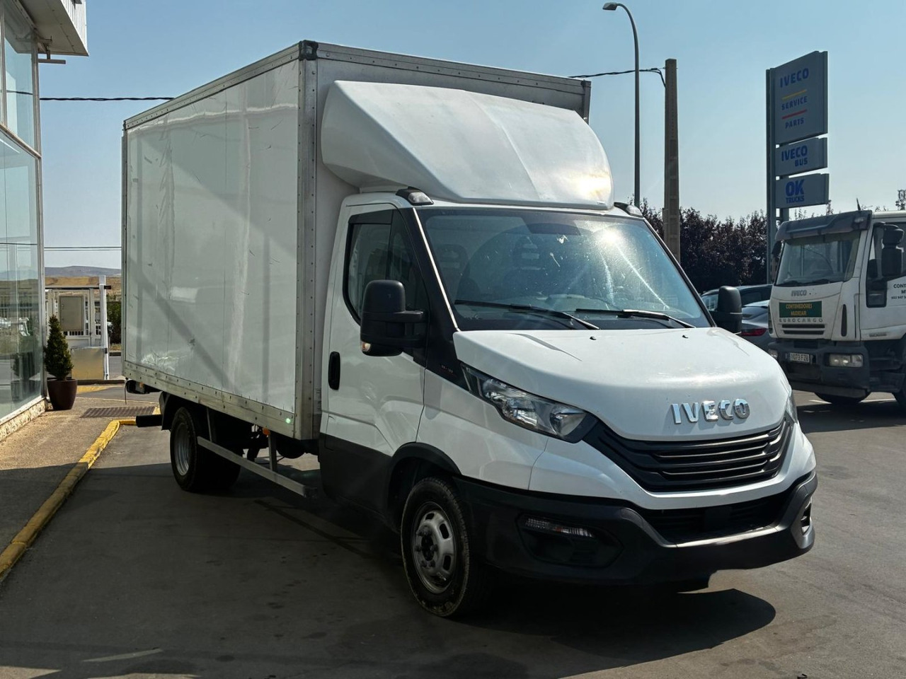 Caja cerrada IVECO 35C16 3.0 20m3 - Dostavno vozilo sa zatvorenim sandukom: slika Caja cerrada IVECO 35C16 3.0 20m3 - Dostavno vozilo sa zatvorenim sandukom Caja cerrada IVECO 35C16 3.0 20m3 - Dostavno vozilo sa zatvorenim sandukom: slika Caja cerrada IVECO 35C16 3.0 20m3 - Dostavno vozilo sa zatvorenim sandukom
