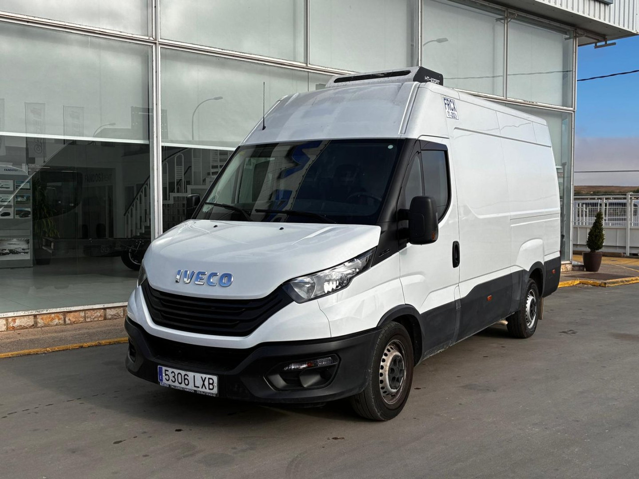 Frigorífico IVECO 35S16 V FRIGORÍFICA 12m3 - Dostavno vozilo hladnjača: slika Frigorífico IVECO 35S16 V FRIGORÍFICA 12m3 - Dostavno vozilo hladnjača Frigorífico IVECO 35S16 V FRIGORÍFICA 12m3 - Dostavno vozilo hladnjača: slika Frigorífico IVECO 35S16 V FRIGORÍFICA 12m3 - Dostavno vozilo hladnjača