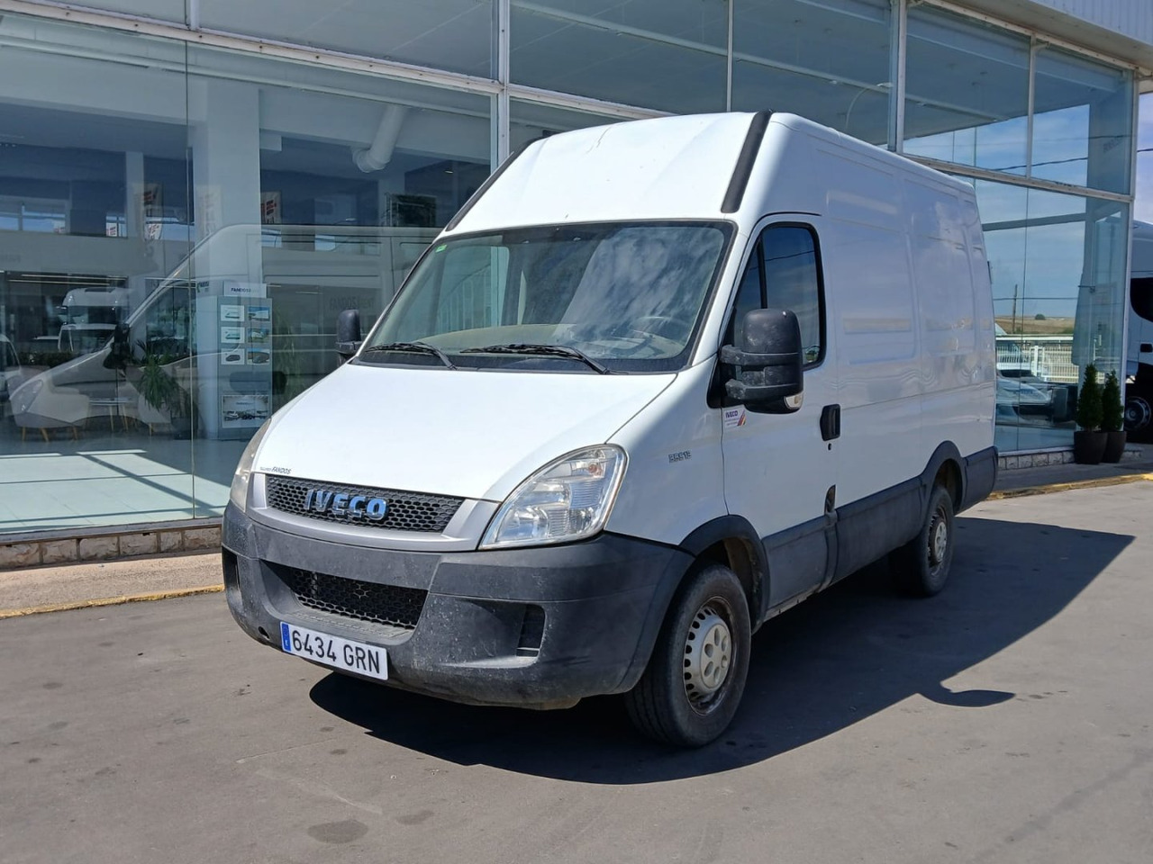 Furgón IVECO 35S13 V 10m3 - Furgon: slika Furgón IVECO 35S13 V 10m3 - Furgon Furgón IVECO 35S13 V 10m3 - Furgon: slika Furgón IVECO 35S13 V 10m3 - Furgon