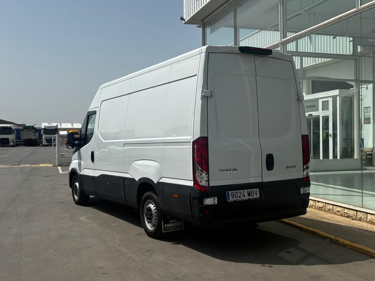 Furgón IVECO 35S14 V 12m3 - Furgon: slika Furgón IVECO 35S14 V 12m3 - Furgon Furgón IVECO 35S14 V 12m3 - Furgon: slika Furgón IVECO 35S14 V 12m3 - Furgon