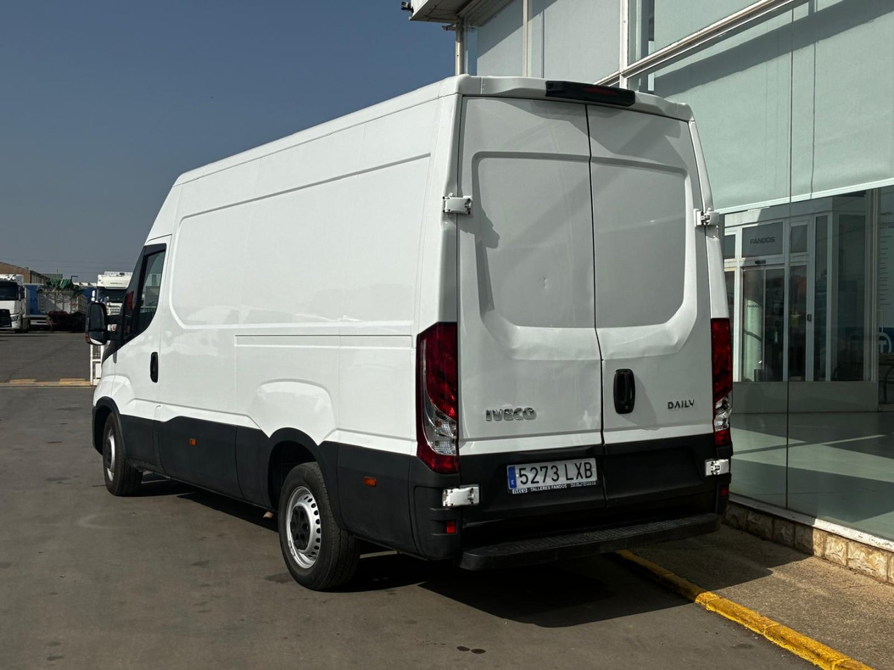 Furgón IVECO 35S16 V 12m3 - Furgon: slika Furgón IVECO 35S16 V 12m3 - Furgon Furgón IVECO 35S16 V 12m3 - Furgon: slika Furgón IVECO 35S16 V 12m3 - Furgon