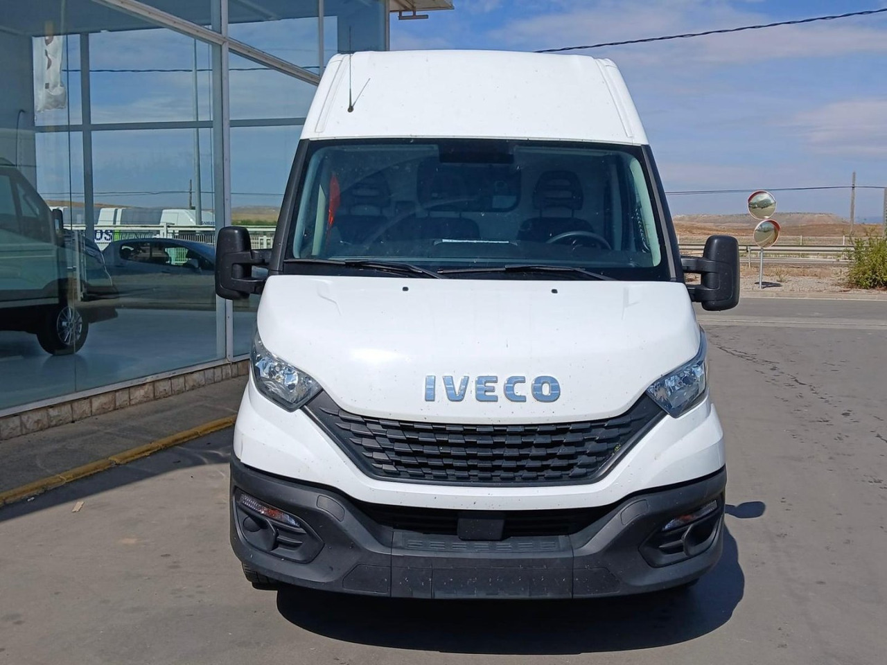 Furgón IVECO 35S16 V 12m3 - Furgon: slika Furgón IVECO 35S16 V 12m3 - Furgon Furgón IVECO 35S16 V 12m3 - Furgon: slika Furgón IVECO 35S16 V 12m3 - Furgon