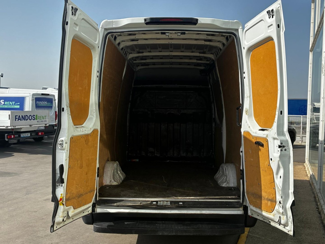Furgón IVECO 35S16 V 12m3 - Furgon: slika Furgón IVECO 35S16 V 12m3 - Furgon Furgón IVECO 35S16 V 12m3 - Furgon: slika Furgón IVECO 35S16 V 12m3 - Furgon