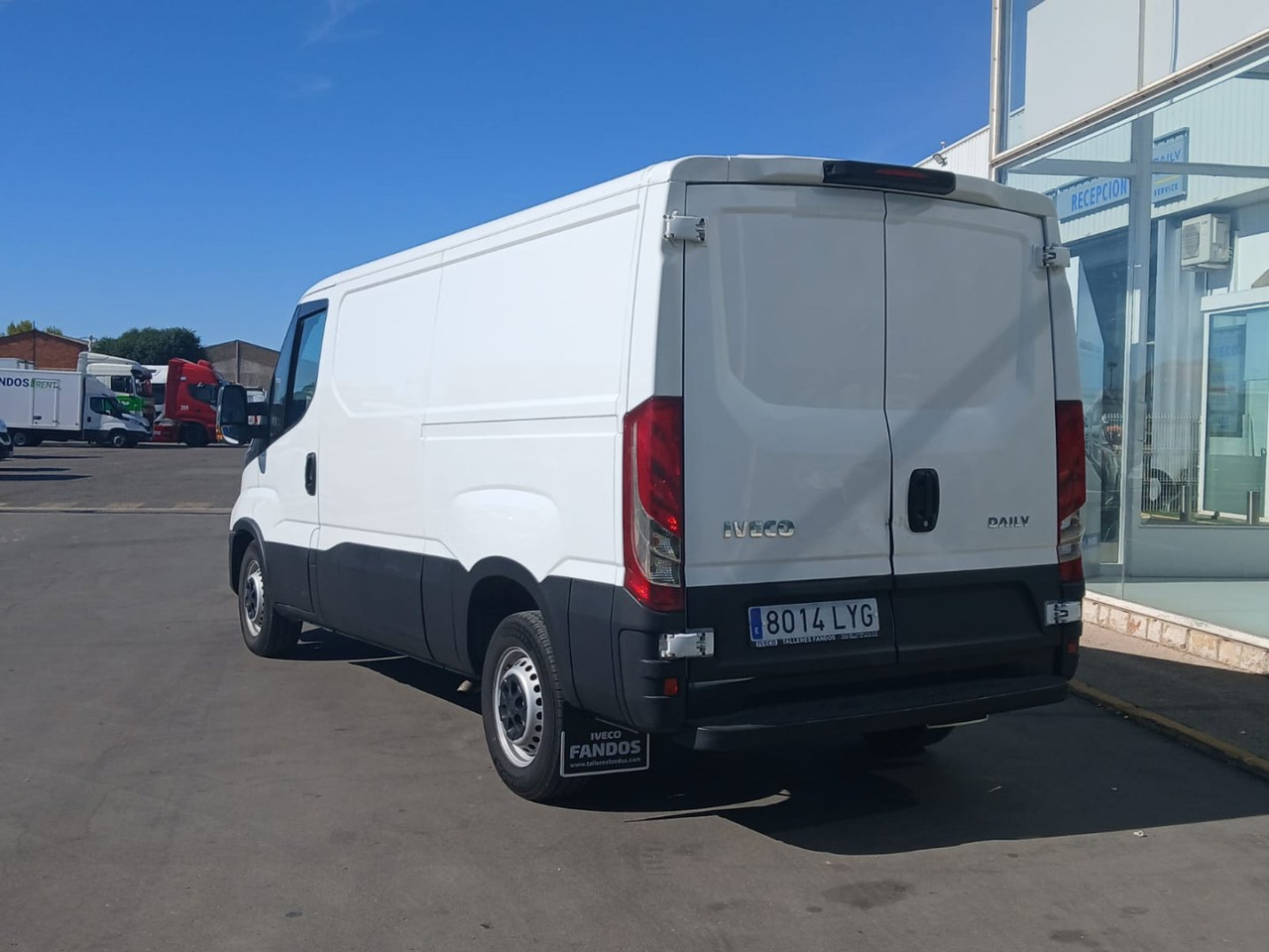 Furgón IVECO 35S16 V 9m3 - Furgon: slika Furgón IVECO 35S16 V 9m3 - Furgon Furgón IVECO 35S16 V 9m3 - Furgon: slika Furgón IVECO 35S16 V 9m3 - Furgon