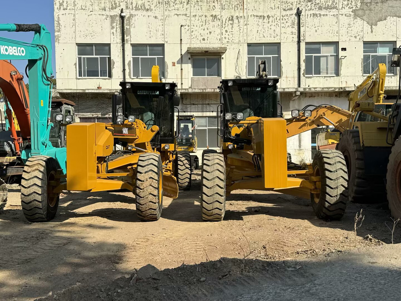 CAT 140K - Grejder: slika CAT 140K - Grejder CAT 140K - Grejder: slika CAT 140K - Grejder