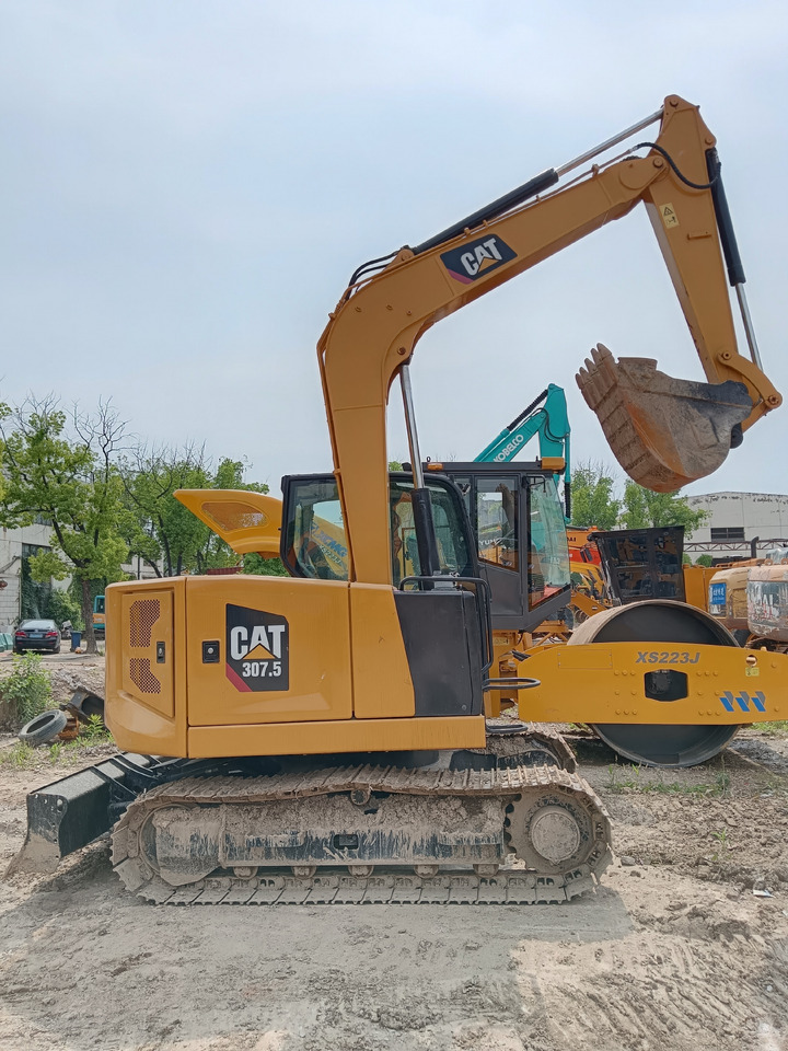 CAT 307.5 - Mini bager: slika CAT 307.5 - Mini bager CAT 307.5 - Mini bager: slika CAT 307.5 - Mini bager