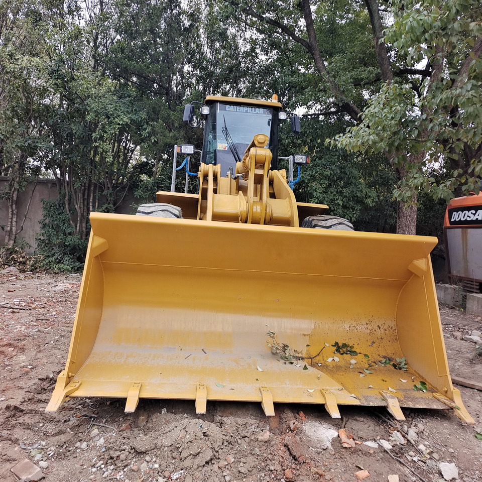 CAT 966 H - Utovarivač na kotačima: slika CAT 966 H - Utovarivač na kotačima CAT 966 H - Utovarivač na kotačima: slika CAT 966 H - Utovarivač na kotačima