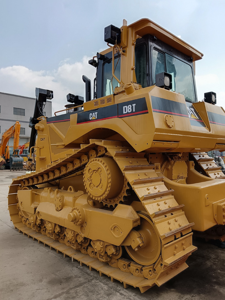 CATERPILLAR D8T CAT D 8 T D8R - Buldožer: slika CATERPILLAR D8T CAT D 8 T D8R - Buldožer CATERPILLAR D8T CAT D 8 T D8R - Buldožer: slika CATERPILLAR D8T CAT D 8 T D8R - Buldožer