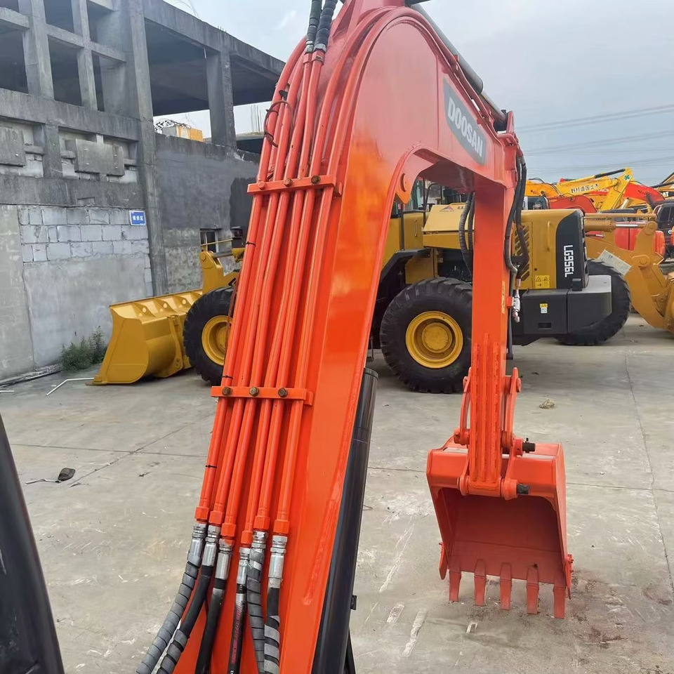 DOOSAN DX 60 - 9 C Doosan DX60-9C - Mini bager: slika DOOSAN DX 60 - 9 C Doosan DX60-9C - Mini bager DOOSAN DX 60 - 9 C Doosan DX60-9C - Mini bager: slika DOOSAN DX 60 - 9 C Doosan DX60-9C - Mini bager