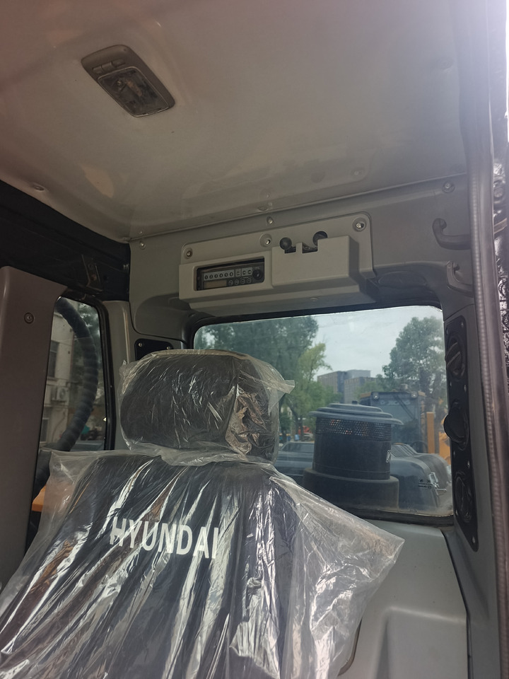 HYUNDAI 220 - 9S - Bager gusjeničar: slika HYUNDAI 220 - 9S - Bager gusjeničar HYUNDAI 220 - 9S - Bager gusjeničar: slika HYUNDAI 220 - 9S - Bager gusjeničar