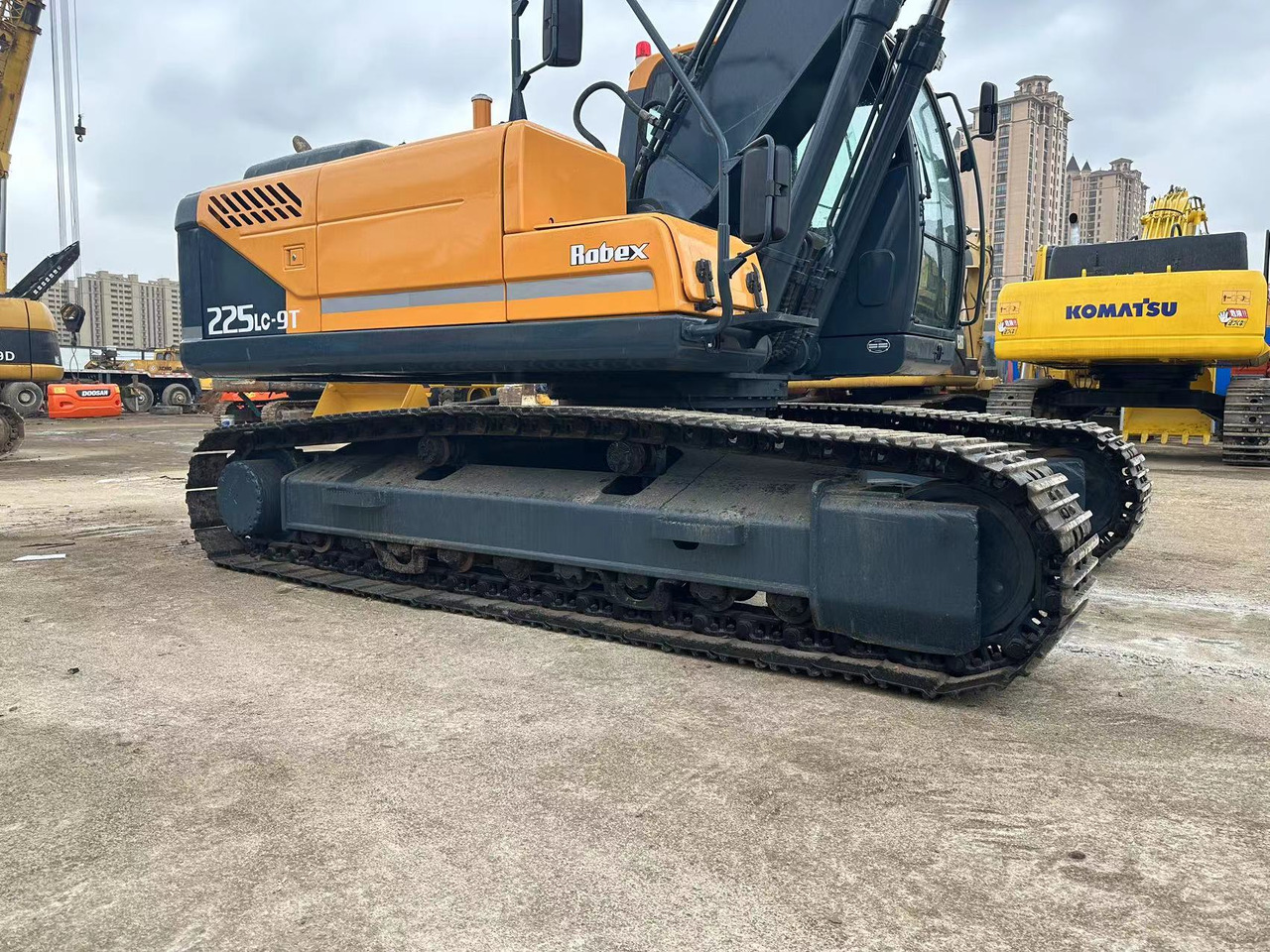 HYUNDAI 225LC-9T - Bager gusjeničar: slika HYUNDAI 225LC-9T - Bager gusjeničar HYUNDAI 225LC-9T - Bager gusjeničar: slika HYUNDAI 225LC-9T - Bager gusjeničar