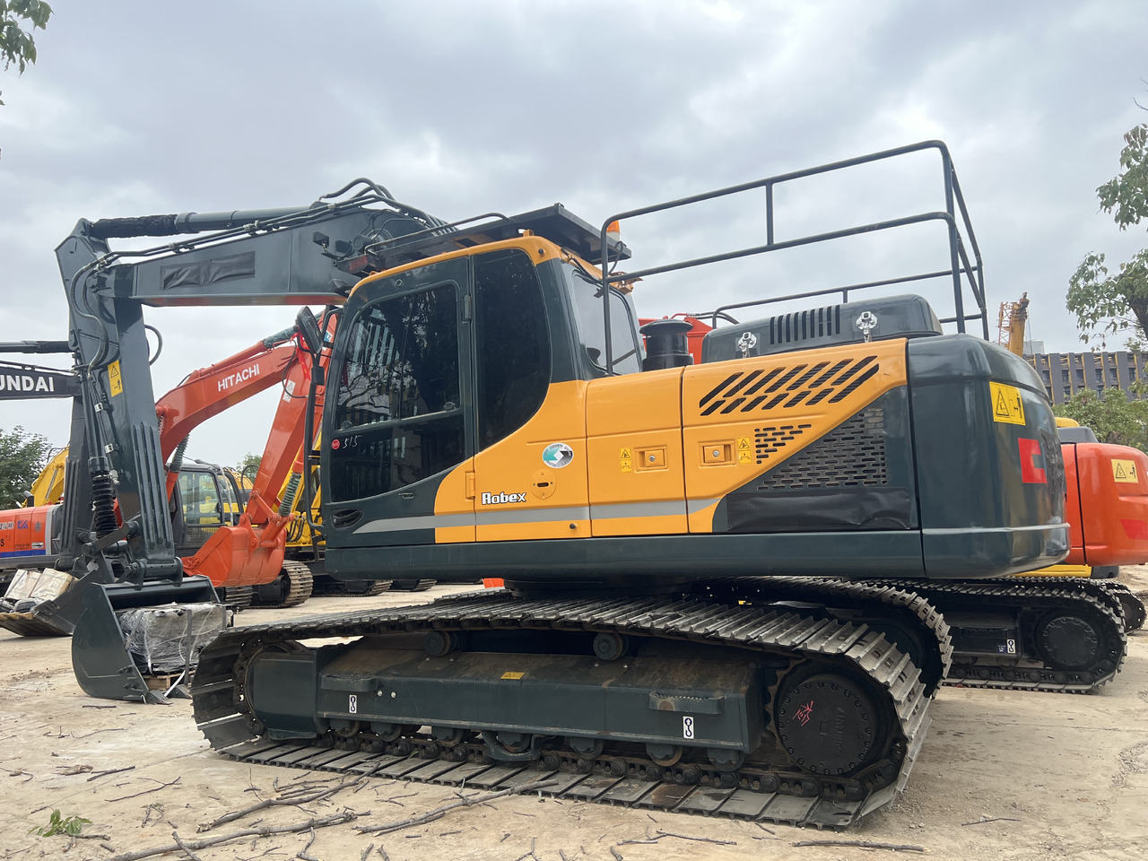 HYUNDAI HX220HD BROADEN TRACK SHOES - Bager gusjeničar: slika HYUNDAI HX220HD BROADEN TRACK SHOES - Bager gusjeničar HYUNDAI HX220HD BROADEN TRACK SHOES - Bager gusjeničar: slika HYUNDAI HX220HD BROADEN TRACK SHOES - Bager gusjeničar