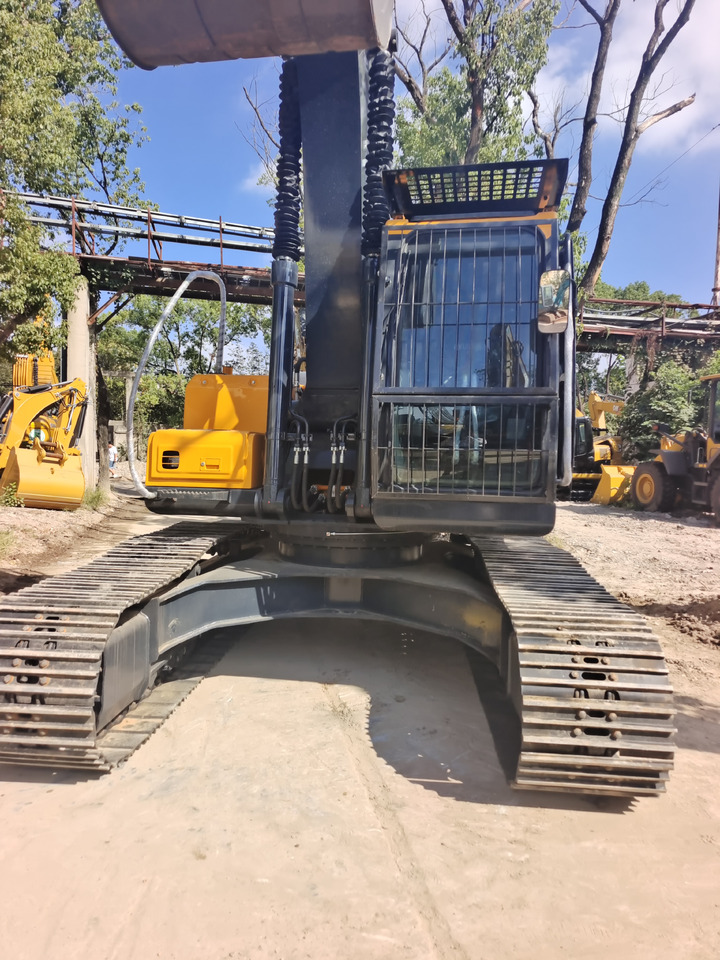 HYUNDAI HX220HD WITH 4 CAMERAS - Bager gusjeničar: slika HYUNDAI HX220HD WITH 4 CAMERAS - Bager gusjeničar HYUNDAI HX220HD WITH 4 CAMERAS - Bager gusjeničar: slika HYUNDAI HX220HD WITH 4 CAMERAS - Bager gusjeničar