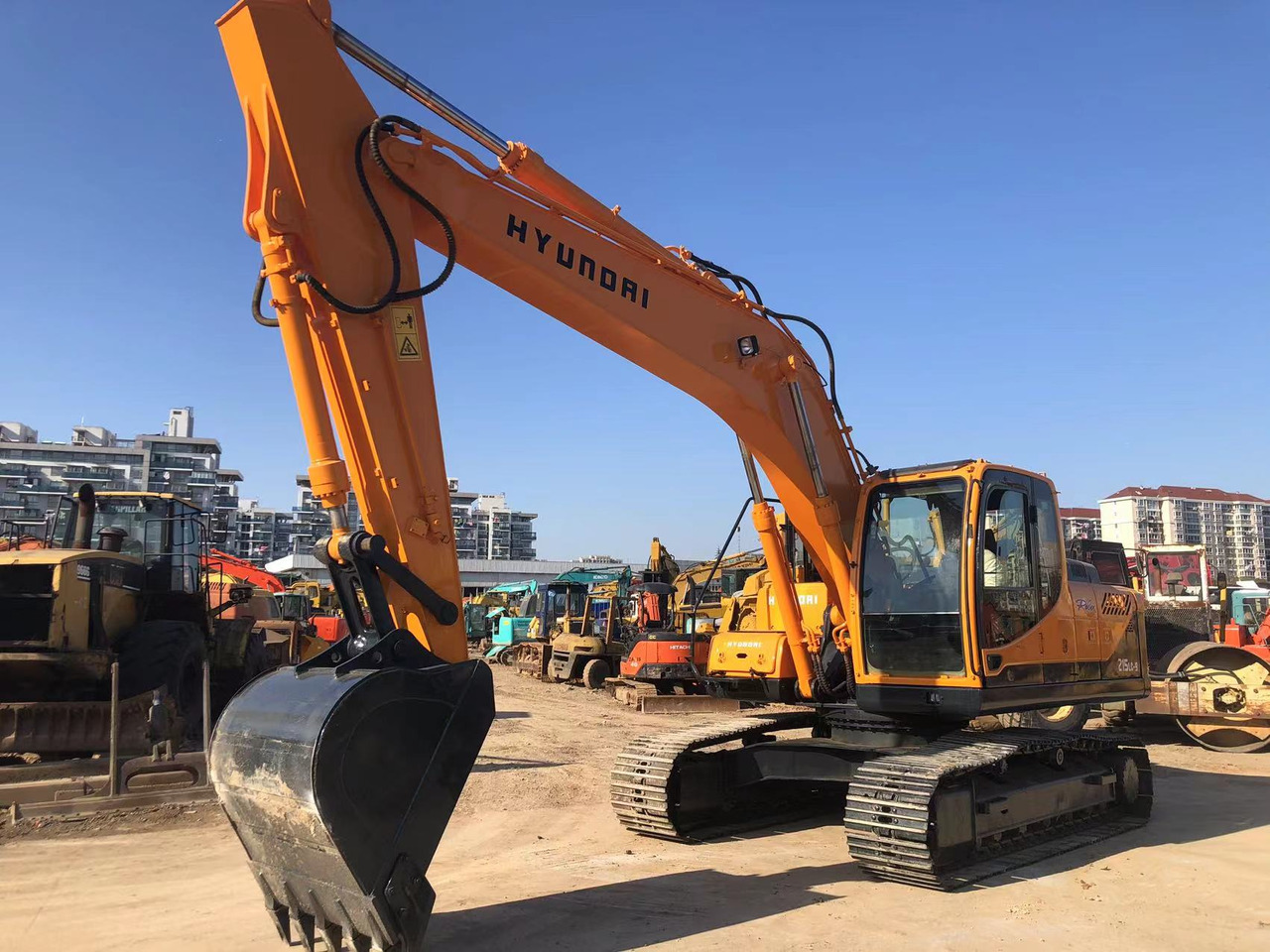 HYUNDAI R 215 -9 Hyundai R215-9 - Bager gusjeničar: slika HYUNDAI R 215 -9 Hyundai R215-9 - Bager gusjeničar HYUNDAI R 215 -9 Hyundai R215-9 - Bager gusjeničar: slika HYUNDAI R 215 -9 Hyundai R215-9 - Bager gusjeničar