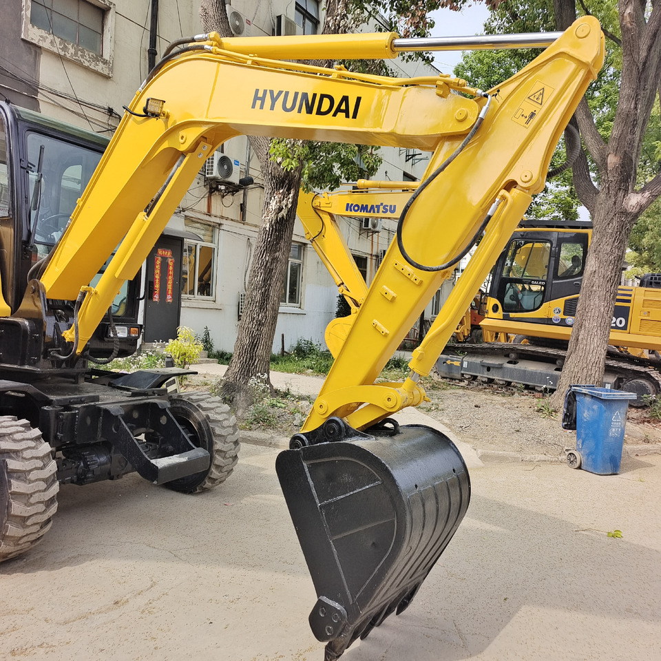 HYUNDAI R60W-7 - Bager na kotačima: slika HYUNDAI R60W-7 - Bager na kotačima HYUNDAI R60W-7 - Bager na kotačima: slika HYUNDAI R60W-7 - Bager na kotačima