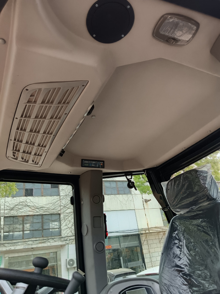 JCB 4CX 100% NEW - Rovokopač-utovarivač: slika JCB 4CX 100% NEW - Rovokopač-utovarivač JCB 4CX 100% NEW - Rovokopač-utovarivač: slika JCB 4CX 100% NEW - Rovokopač-utovarivač