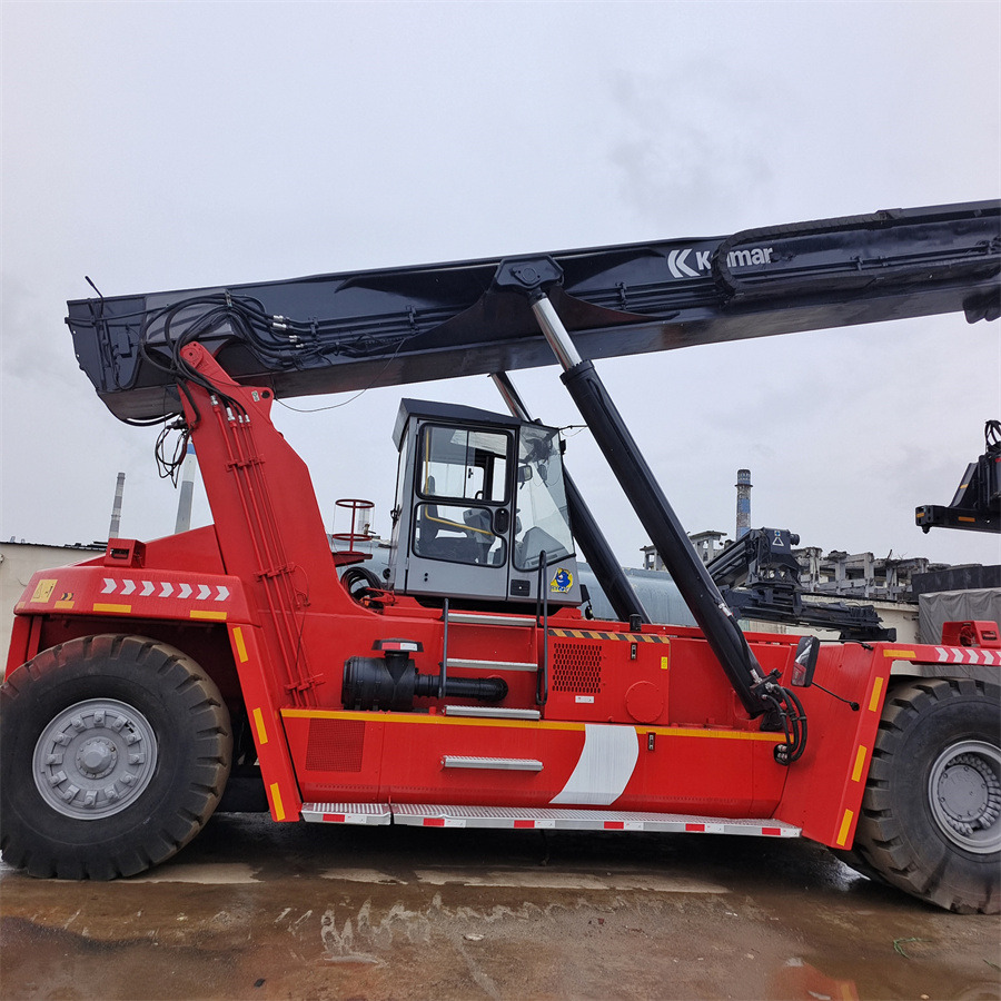 KALMAR DRF 450 45 TON REACH STACKER - Dohvatni viličar: slika KALMAR DRF 450 45 TON REACH STACKER - Dohvatni viličar KALMAR DRF 450 45 TON REACH STACKER - Dohvatni viličar: slika KALMAR DRF 450 45 TON REACH STACKER - Dohvatni viličar