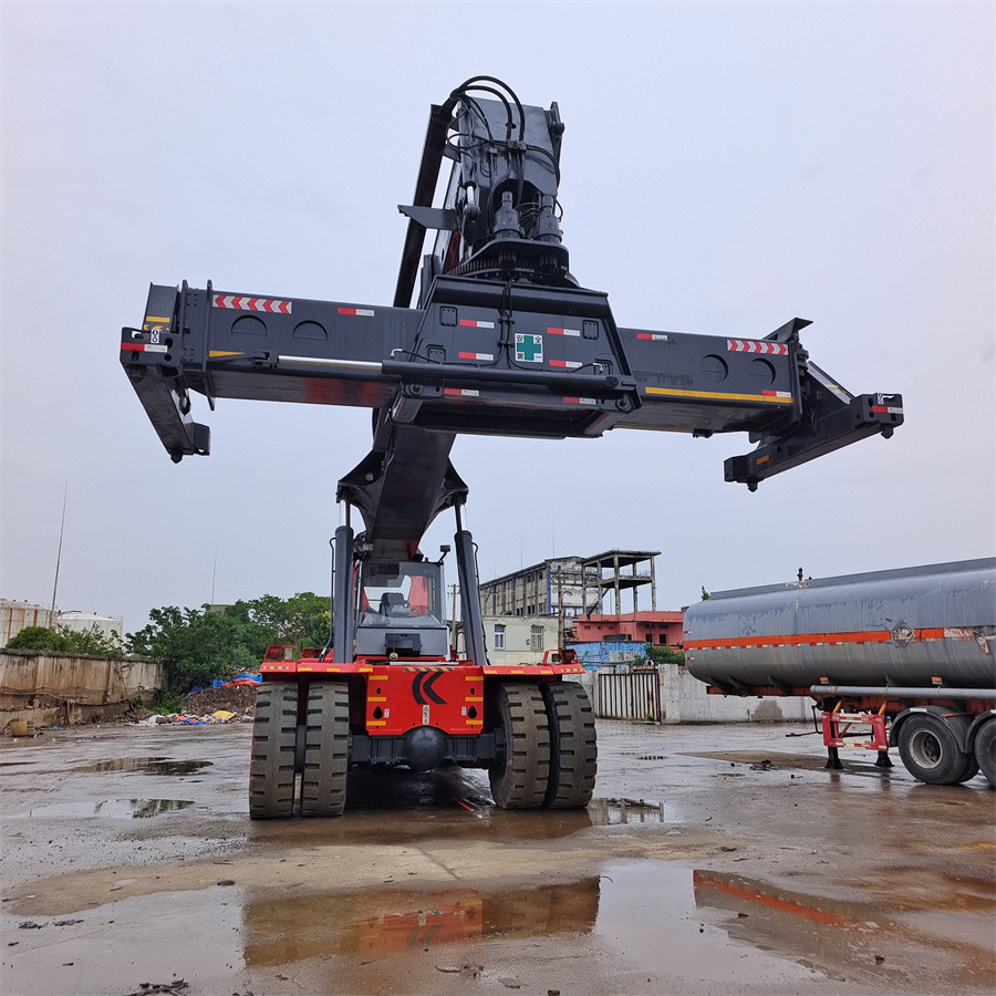 KALMAR DRF 450 - Dohvatni viličar: slika KALMAR DRF 450 - Dohvatni viličar KALMAR DRF 450 - Dohvatni viličar: slika KALMAR DRF 450 - Dohvatni viličar