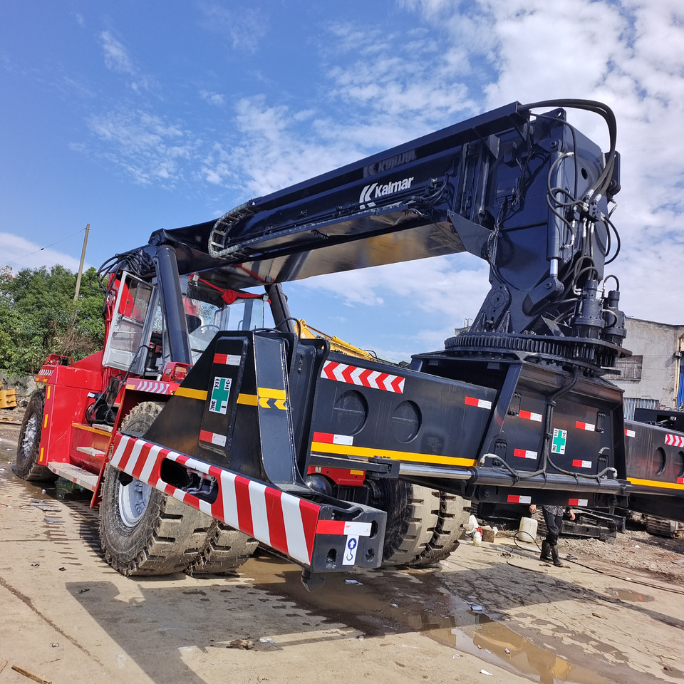 KALMAR DRF450 45 TON REACH STACKER DRT450 DRU450 DRD 450 - Dohvatni viličar: slika KALMAR DRF450 45 TON REACH STACKER DRT450 DRU450 DRD 450 - Dohvatni viličar KALMAR DRF450 45 TON REACH STACKER DRT450 DRU450 DRD 450 - Dohvatni viličar: slika KALMAR DRF450 45 TON REACH STACKER DRT450 DRU450 DRD 450 - Dohvatni viličar