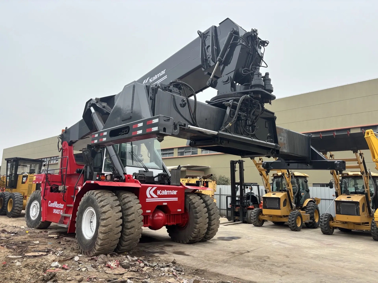 KALMAR DRS 4527 - S5 DRF450 DRT 450 45TON CONTAINER HANDLER - Dohvatni viličar: slika KALMAR DRS 4527 - S5 DRF450 DRT 450 45TON CONTAINER HANDLER - Dohvatni viličar KALMAR DRS 4527 - S5 DRF450 DRT 450 45TON CONTAINER HANDLER - Dohvatni viličar: slika KALMAR DRS 4527 - S5 DRF450 DRT 450 45TON CONTAINER HANDLER - Dohvatni viličar