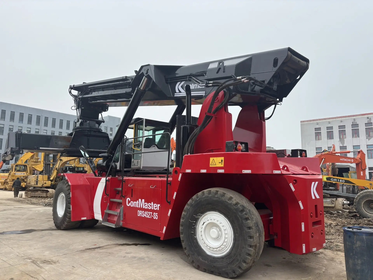 KALMAR DRS 4527 - S5 DRF450 DRT 450 45TON CONTAINER HANDLER - Dohvatni viličar: slika KALMAR DRS 4527 - S5 DRF450 DRT 450 45TON CONTAINER HANDLER - Dohvatni viličar KALMAR DRS 4527 - S5 DRF450 DRT 450 45TON CONTAINER HANDLER - Dohvatni viličar: slika KALMAR DRS 4527 - S5 DRF450 DRT 450 45TON CONTAINER HANDLER - Dohvatni viličar