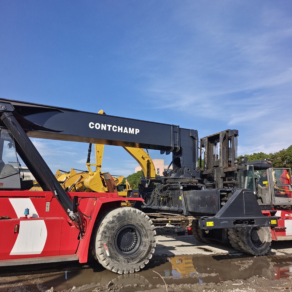 KALMAR DRT450 - Dohvatni viličar: slika KALMAR DRT450 - Dohvatni viličar KALMAR DRT450 - Dohvatni viličar: slika KALMAR DRT450 - Dohvatni viličar