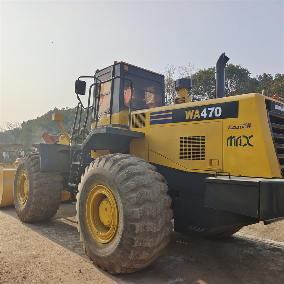 KOMATSU WA470-3 - Utovarivač na kotačima: slika KOMATSU WA470-3 - Utovarivač na kotačima KOMATSU WA470-3 - Utovarivač na kotačima: slika KOMATSU WA470-3 - Utovarivač na kotačima