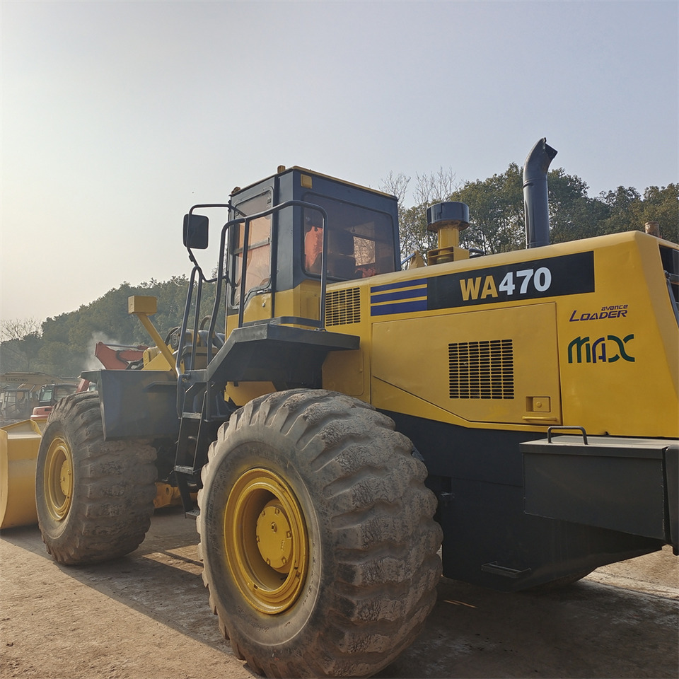 KOMATSU WA470-3 - Utovarivač na kotačima: slika KOMATSU WA470-3 - Utovarivač na kotačima KOMATSU WA470-3 - Utovarivač na kotačima: slika KOMATSU WA470-3 - Utovarivač na kotačima