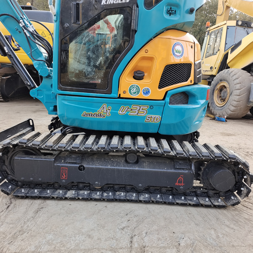 KUBOTA U35 WITH RUBBER TRACK - Mini bager: slika KUBOTA U35 WITH RUBBER TRACK - Mini bager KUBOTA U35 WITH RUBBER TRACK - Mini bager: slika KUBOTA U35 WITH RUBBER TRACK - Mini bager