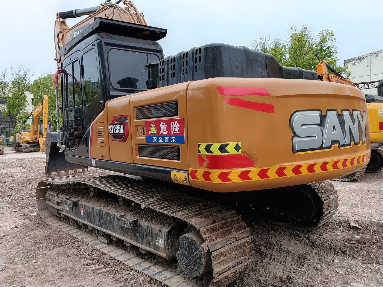 Bager gusjeničar SANY 235H 305H 365H: slika Bager gusjeničar SANY 235H 305H 365H Bager gusjeničar SANY 235H 305H 365H: slika Bager gusjeničar SANY 235H 305H 365H