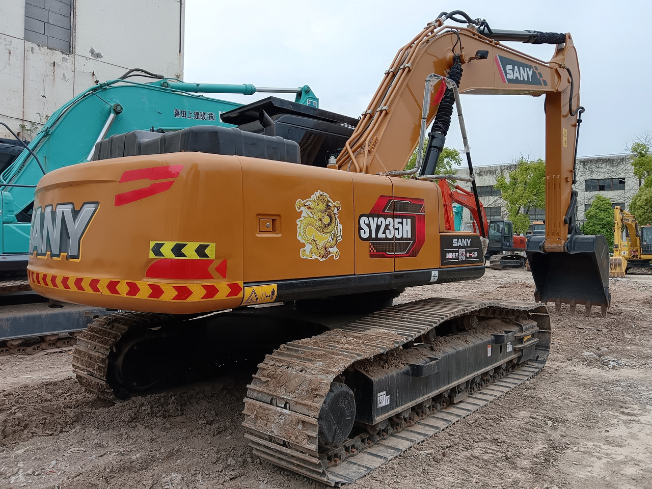 Bager gusjeničar SANY 235H 305H 365H: slika Bager gusjeničar SANY 235H 305H 365H Bager gusjeničar SANY 235H 305H 365H: slika Bager gusjeničar SANY 235H 305H 365H