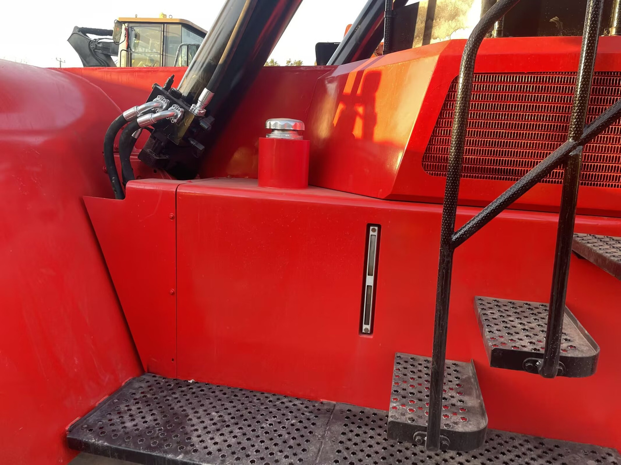 SANY SRSC 45 C30 45 TON REACH STACKER - Dohvatni viličar: slika SANY SRSC 45 C30 45 TON REACH STACKER - Dohvatni viličar SANY SRSC 45 C30 45 TON REACH STACKER - Dohvatni viličar: slika SANY SRSC 45 C30 45 TON REACH STACKER - Dohvatni viličar